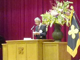 都立戸山高等学校の卒業式に出席した木村委員長の写真