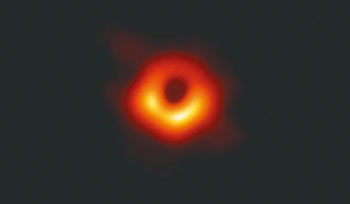 ブラックホールの写真