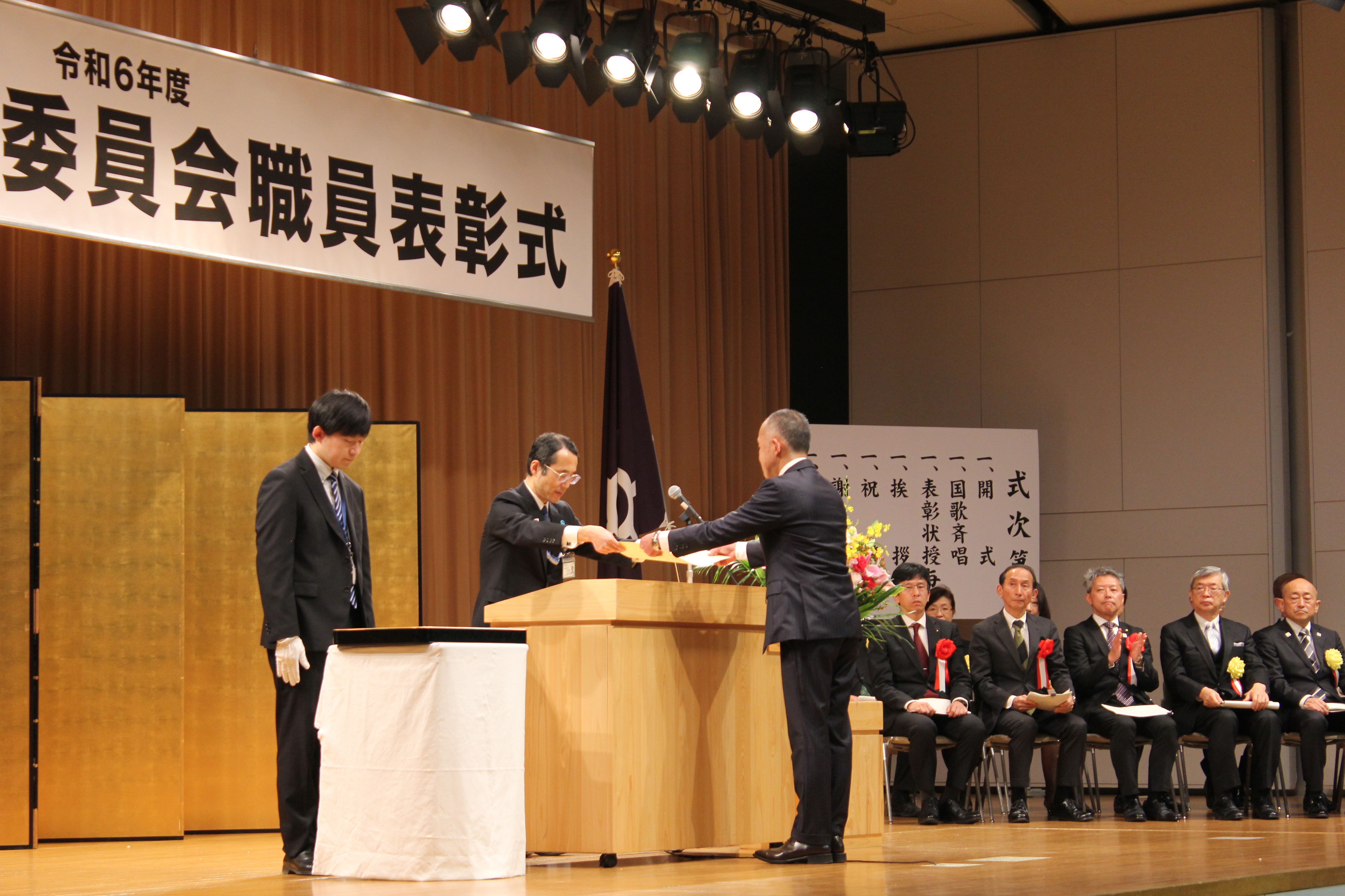 都庁北展望室で工科高校生が製作した作品を展示しています！