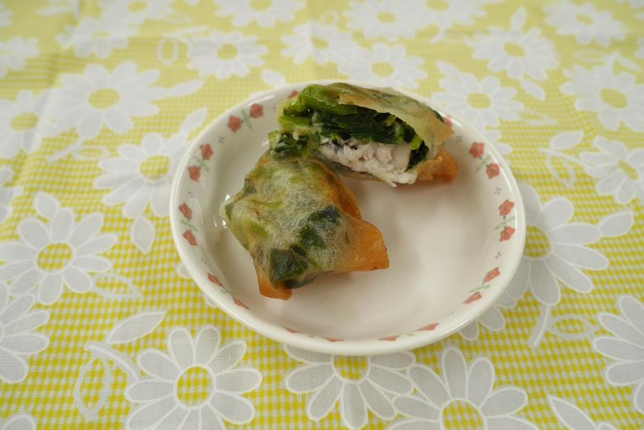 明日葉トビチーズ春巻きの出来上がり