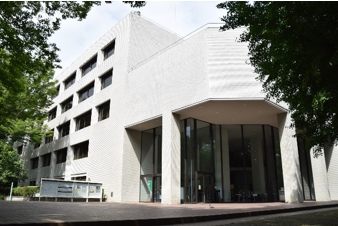 都立中央図書館写真