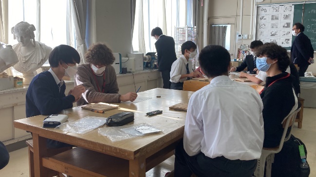 授業体験 experiencing Japanese-style education