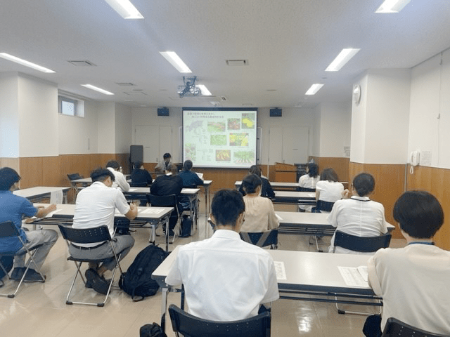 講義の様子（三宅島・御蔵島の農業について）