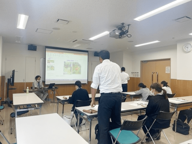 講義の様子（三宅島・御蔵島の農業について）
