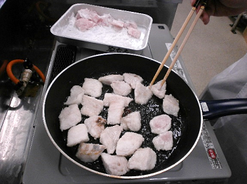 白身魚と明日葉のカレー1