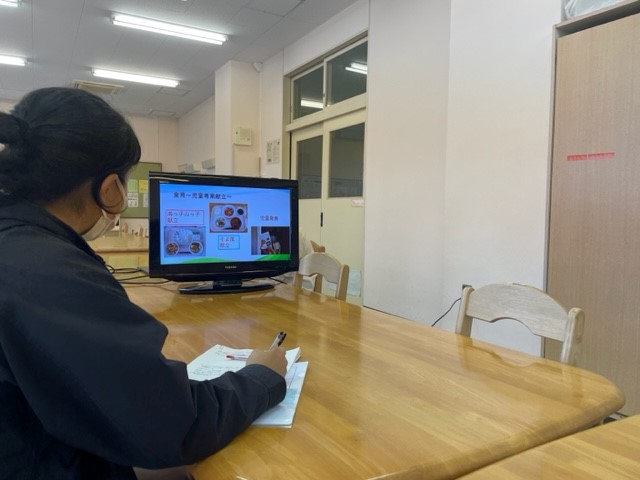 御蔵島栄養士による講演