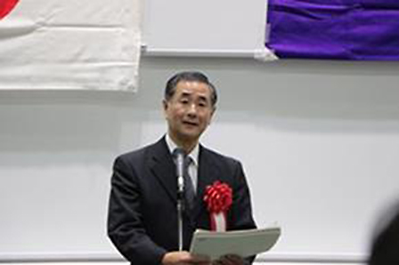 加藤審査委員長による講評の写真