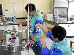 水質検査の様子
