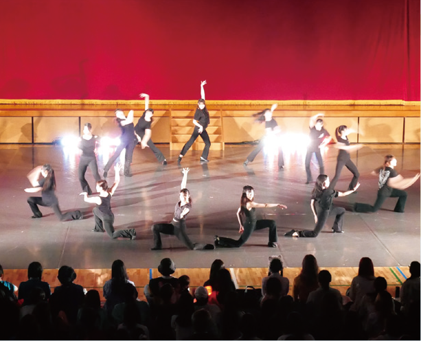 写真：舞台表現科（コンテンポラリーダンス）