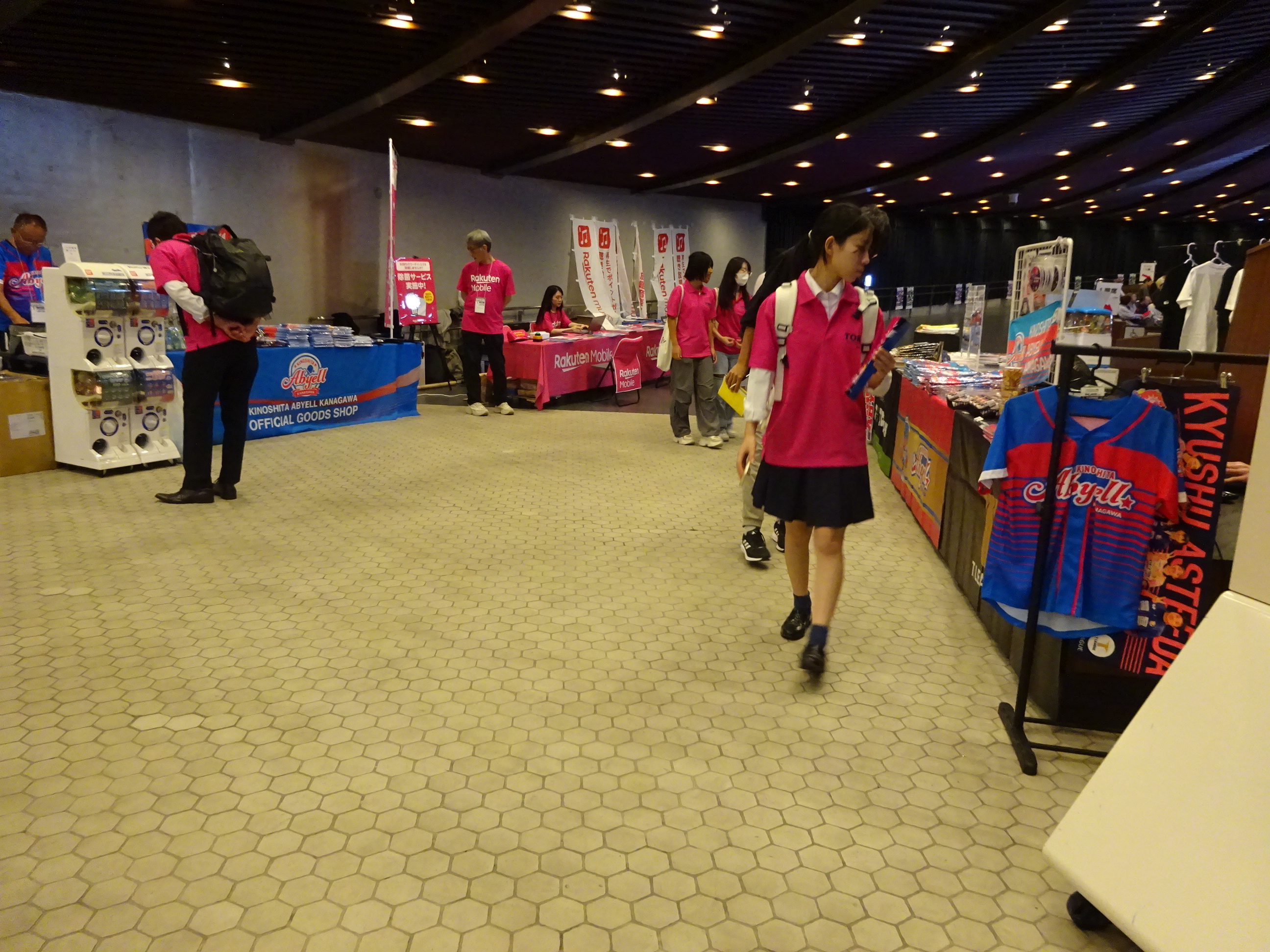 ブース・展示見学の写真